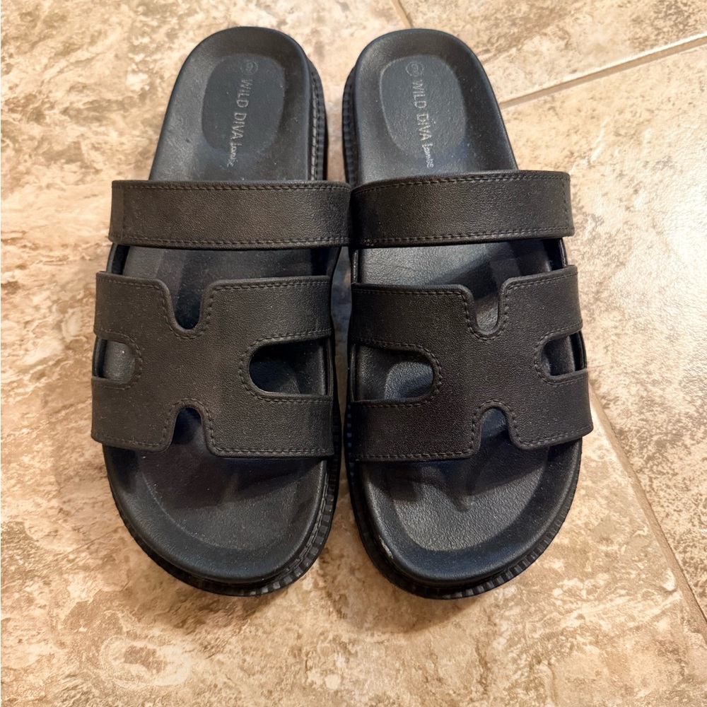 Wild Diva Black Slide Sandals